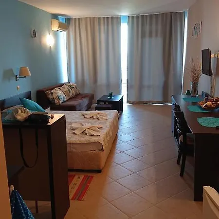Private In Carina Beach * ساني بيتش