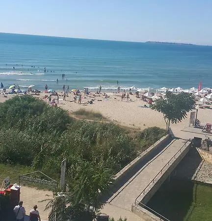Private In Carina Beach شقة ساني بيتش