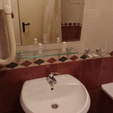 Private In Carina Beach Apartment *